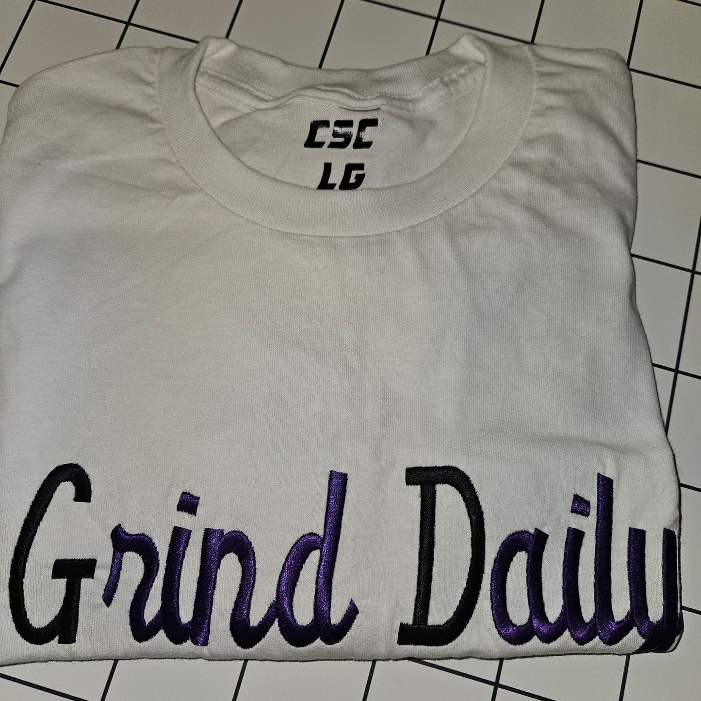 Embroidery Grind Daily T-shirt